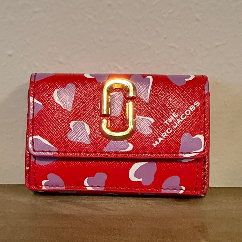 Marc Jacobs Red mini Wallet with Purple Hearts💕